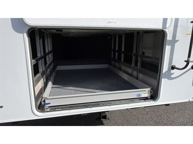 2025 Grand Design 2025 Grand Design Solitude - thumbnail 13