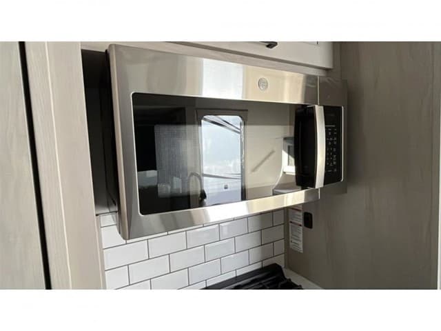 2025 Grand Design 2025 Grand Design Solitude - thumbnail 24