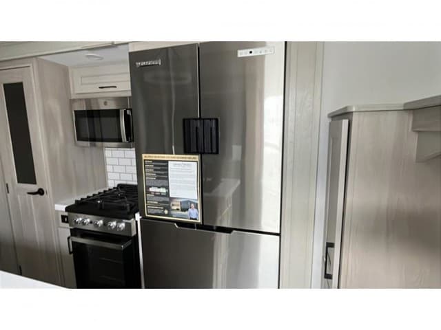 2025 Grand Design 2025 Grand Design Solitude - thumbnail 26