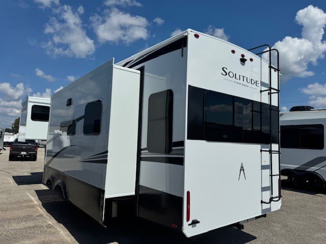 2026 Grand Design 2026 Grand Design Solitude - thumbnail 5