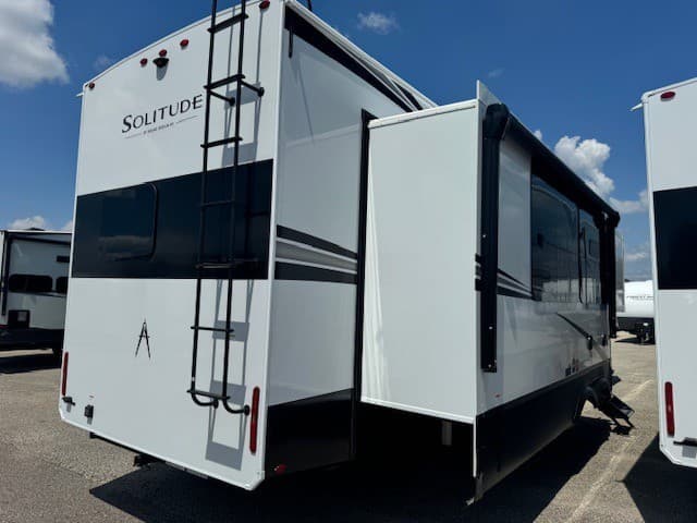 2026 Grand Design 2026 Grand Design Solitude - thumbnail 5