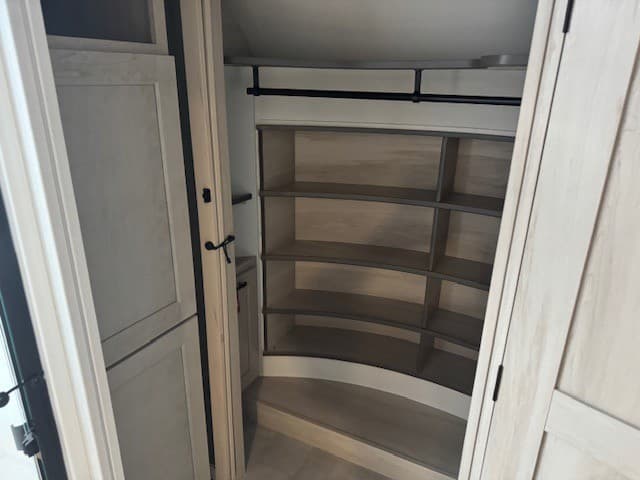 2026 Grand Design 2026 Grand Design Solitude - thumbnail 19