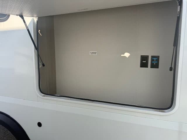 2026 Grand Design 2026 Grand Design Influence - thumbnail 6