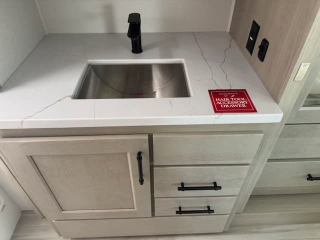 2026 Grand Design 2026 Grand Design Influence - thumbnail 11