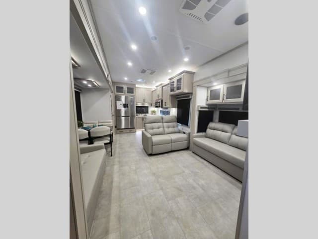 2026 Grand Design 2026 Grand Design Solitude - thumbnail 8