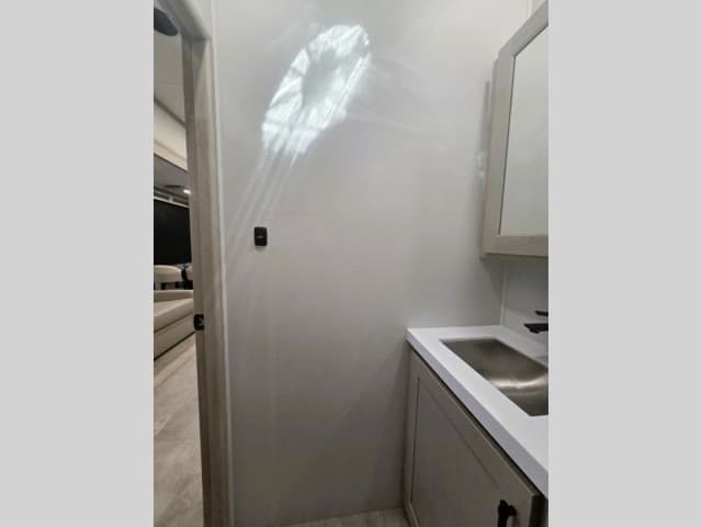 2026 Grand Design 2026 Grand Design Solitude - thumbnail 17