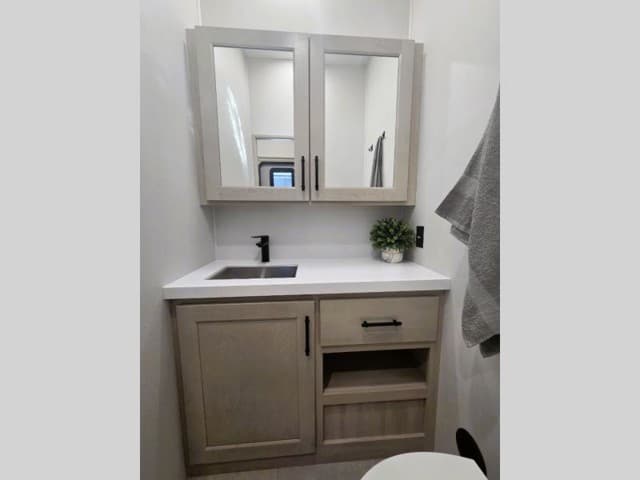 2026 Grand Design 2026 Grand Design Solitude - thumbnail 18