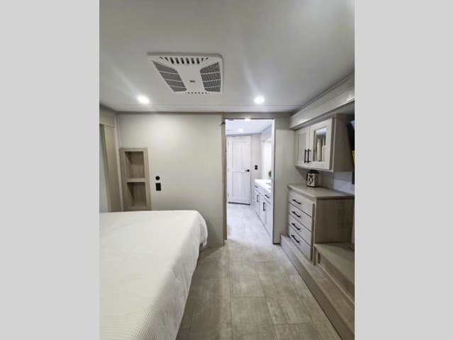 2026 Grand Design 2026 Grand Design Solitude - thumbnail 23