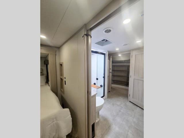 2026 Grand Design 2026 Grand Design Solitude - thumbnail 25