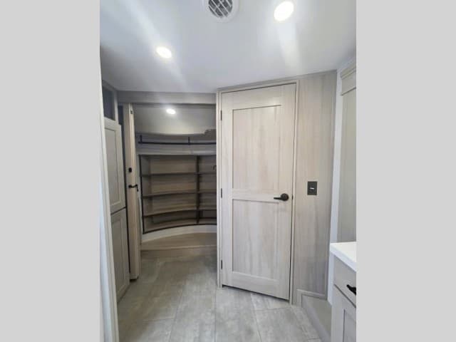 2026 Grand Design 2026 Grand Design Solitude - thumbnail 28