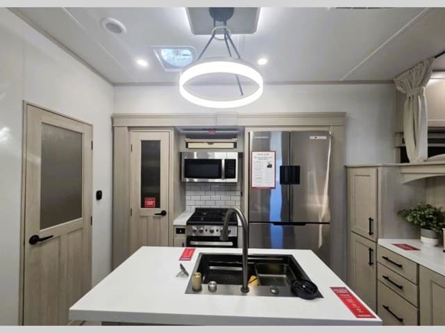 2026 Grand Design 2026 Grand Design Solitude - thumbnail 8