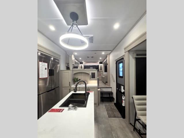 2026 Grand Design 2026 Grand Design Solitude - thumbnail 9