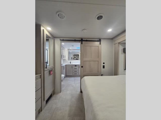 2026 Grand Design 2026 Grand Design Solitude - thumbnail 15