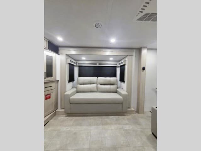 2026 Grand Design 2026 Grand Design Solitude - thumbnail 24