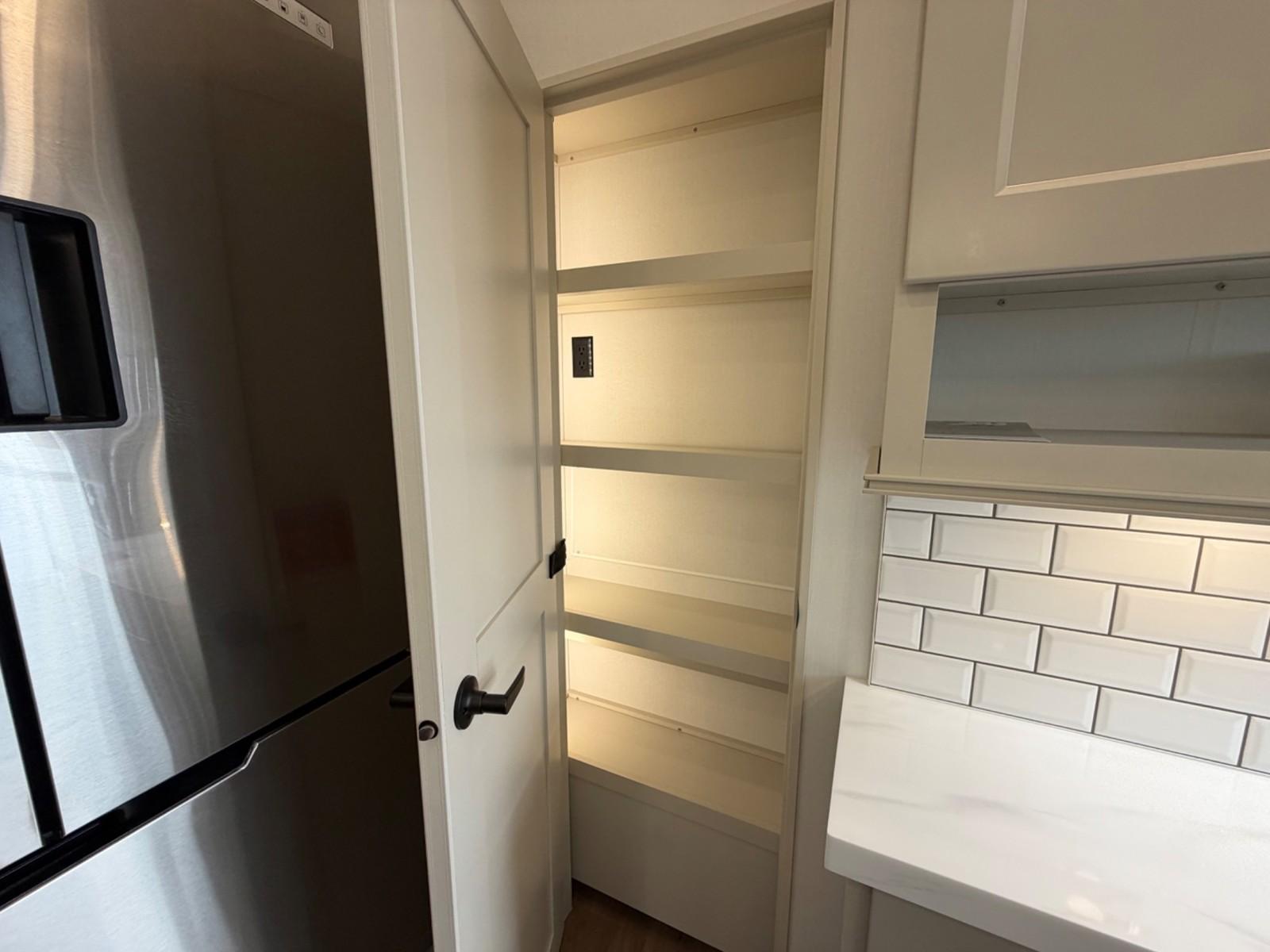 2026 Grand Design 2026 Grand Design Solitude - thumbnail 15