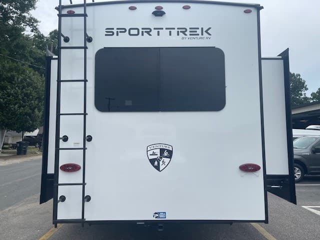 2026 Venture RV 2026 Venture RV Sporttrek Touring Edition - thumbnail 4