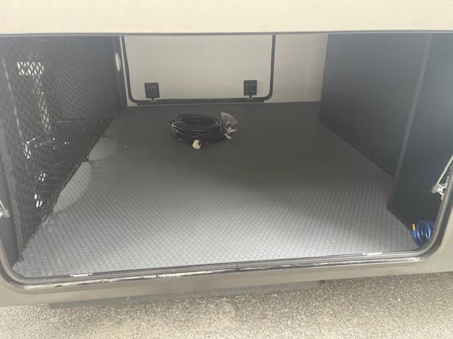 2026 Venture RV 2026 Venture RV Sporttrek Touring Edition - thumbnail 6