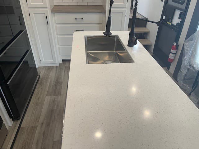 2026 Venture RV 2026 Venture RV Sporttrek Touring Edition - thumbnail 10