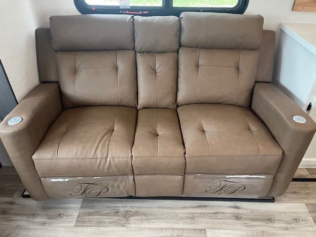 2026 Venture RV 2026 Venture RV Sporttrek Touring Edition - thumbnail 14