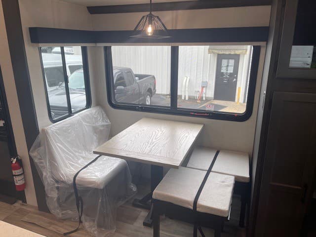 2026 Venture RV 2026 Venture RV Sporttrek Touring Edition - thumbnail 17