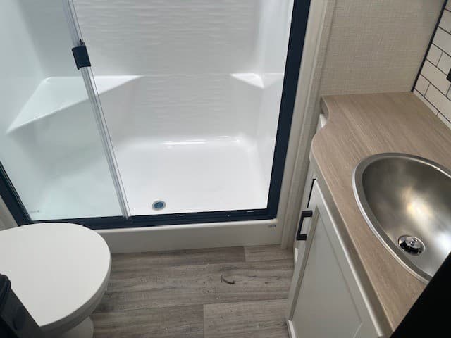 2026 Venture RV 2026 Venture RV Sporttrek Touring Edition - thumbnail 18