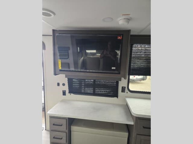 2026 Grand Design 2026 Grand Design Transcend - thumbnail 15