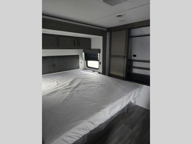 2026 Grand Design 2026 Grand Design Transcend - thumbnail 33