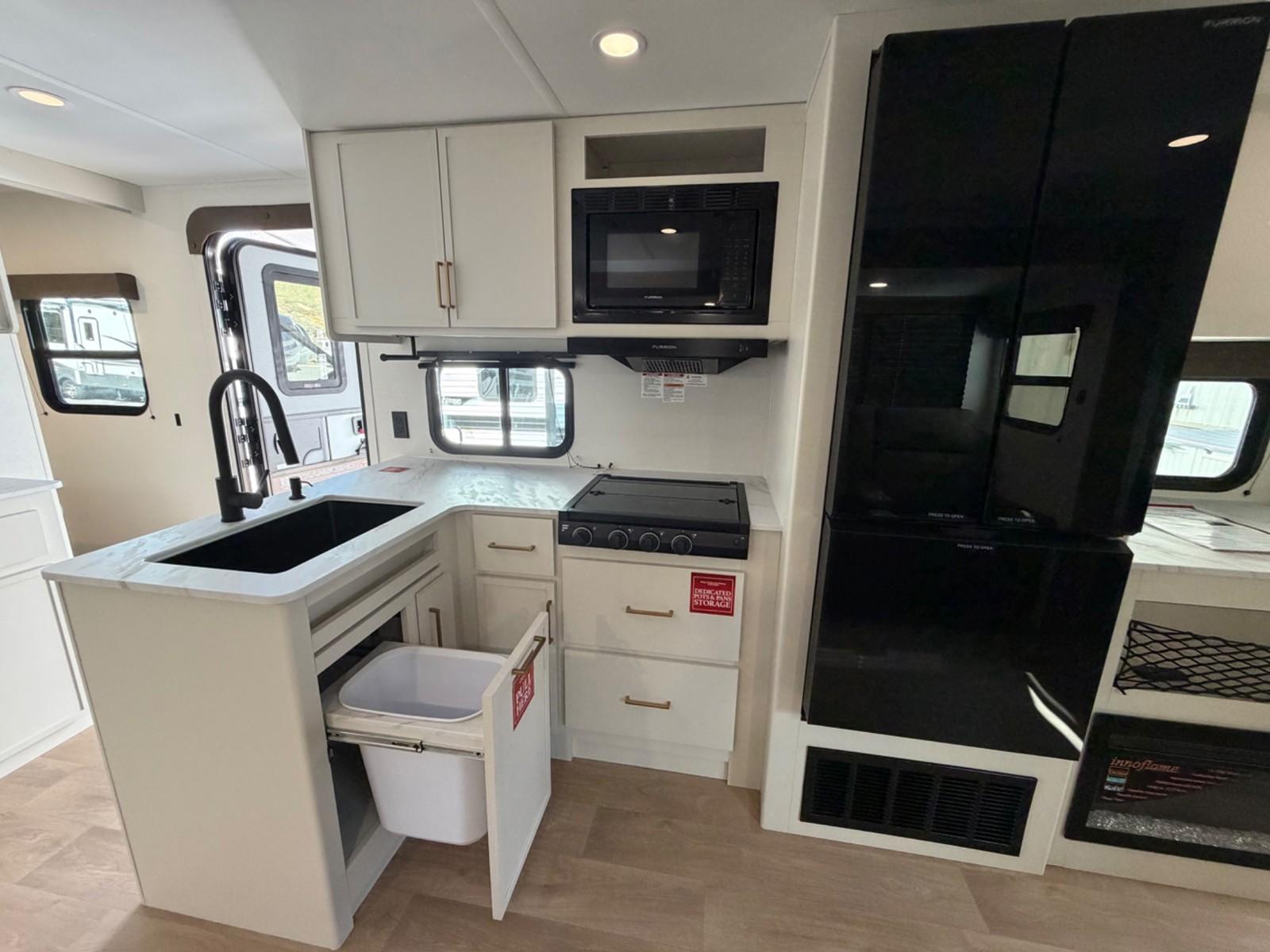 2026 Grand Design 2026 Grand Design Transcend Xplor - thumbnail 12