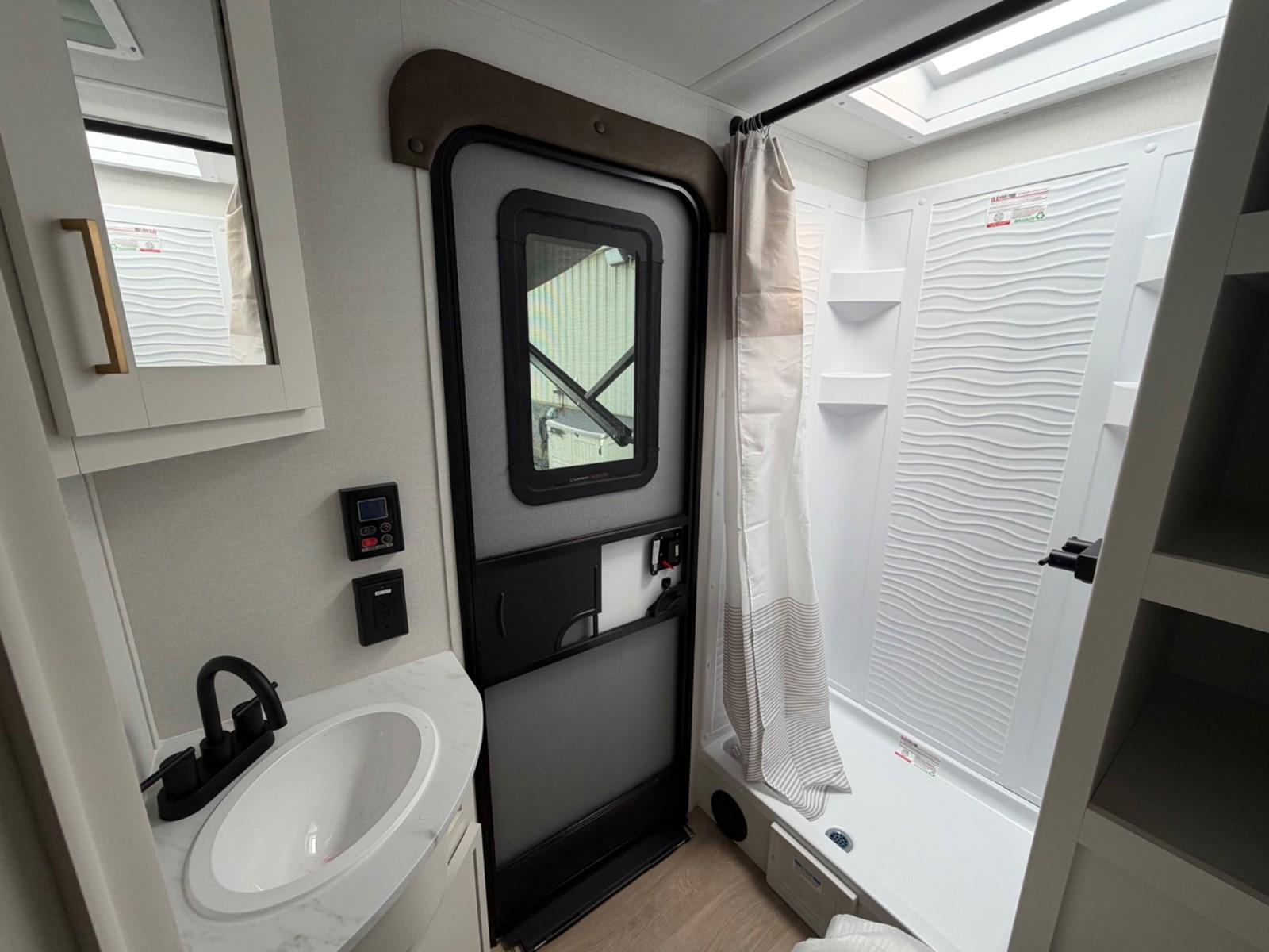 2026 Grand Design 2026 Grand Design Transcend Xplor - thumbnail 15