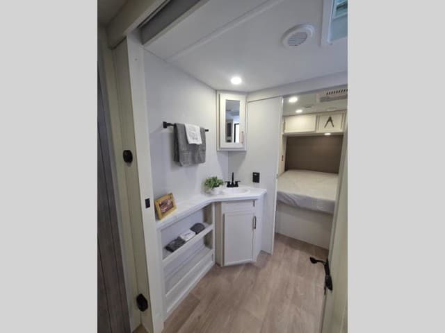 2026 Grand Design 2026 Grand Design Transcend - thumbnail 14