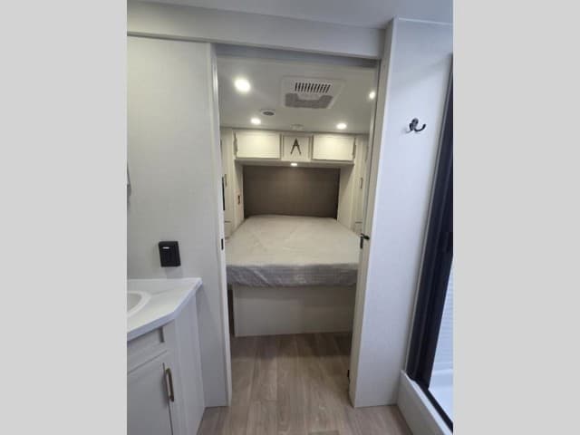 2026 Grand Design 2026 Grand Design Transcend - thumbnail 18