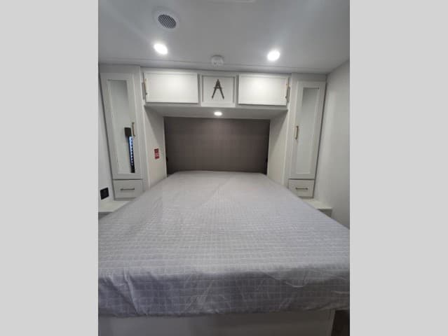 2026 Grand Design 2026 Grand Design Transcend - thumbnail 20