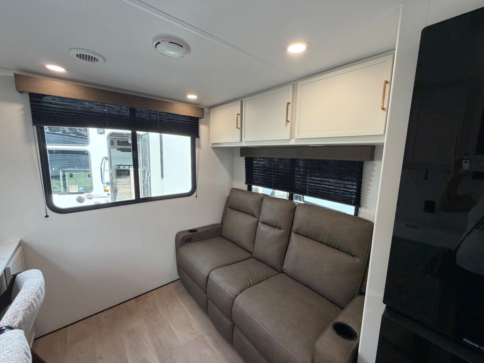 2026 Grand Design 2026 Grand Design Transcend Xplor - thumbnail 16