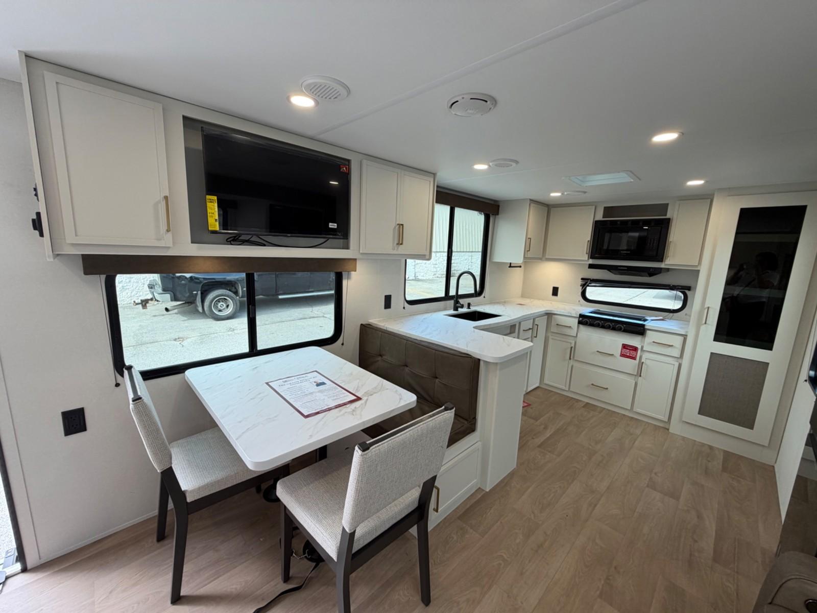 2026 Grand Design 2026 Grand Design Transcend - thumbnail 11