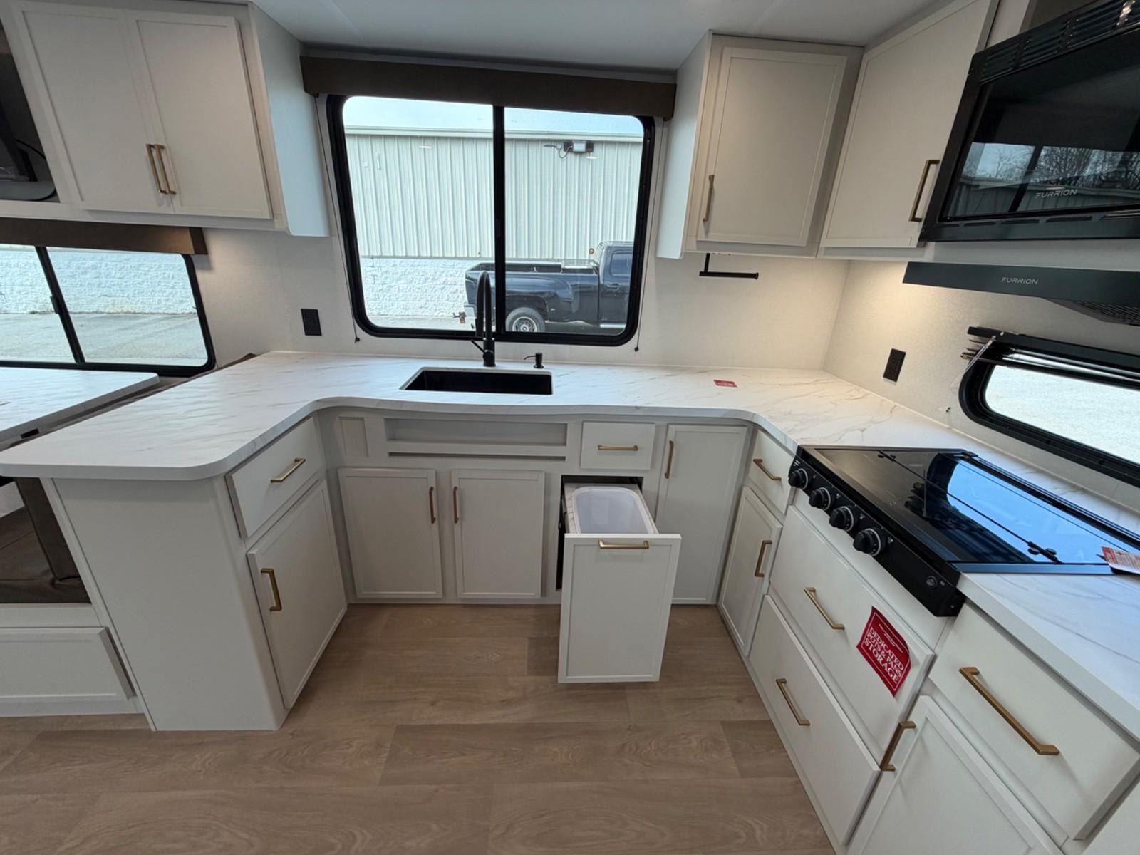 2026 Grand Design 2026 Grand Design Transcend - thumbnail 12