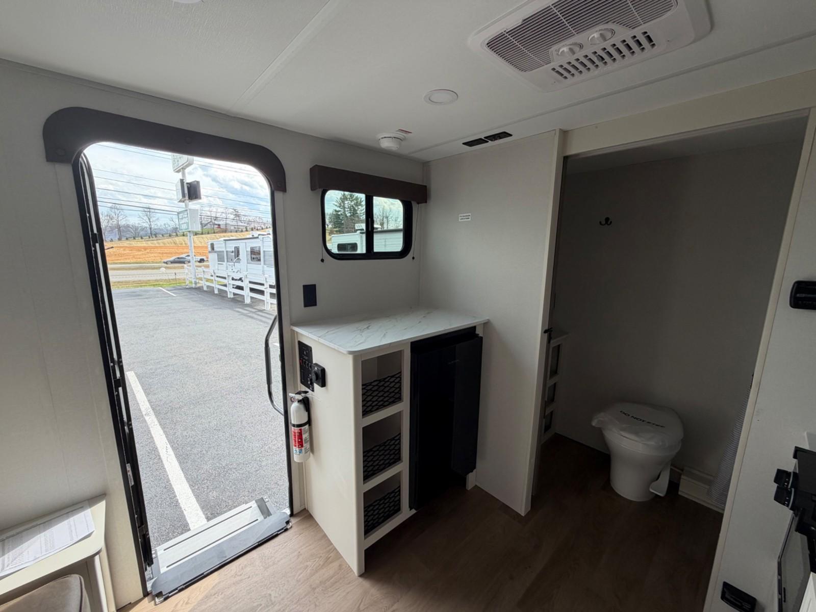 2026 Grand Design 2026 Grand Design Transcend One - thumbnail 11