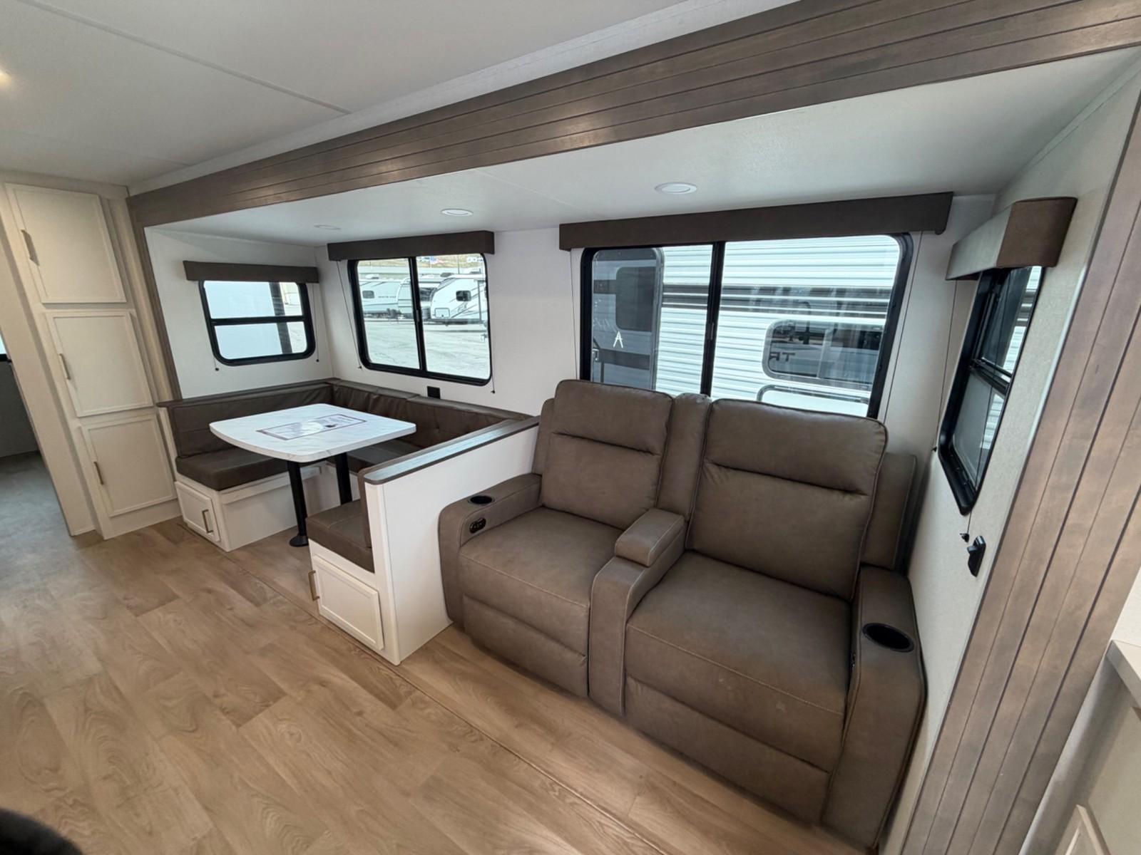 2026 Grand Design 2026 Grand Design Transcend - thumbnail 10