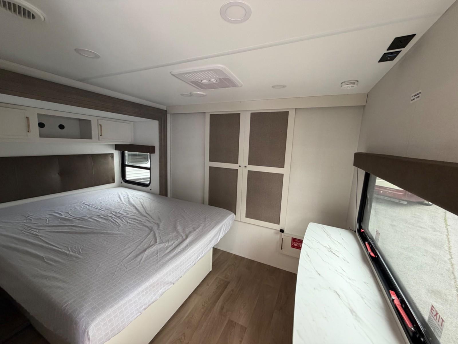 2026 Grand Design 2026 Grand Design Transcend - thumbnail 18