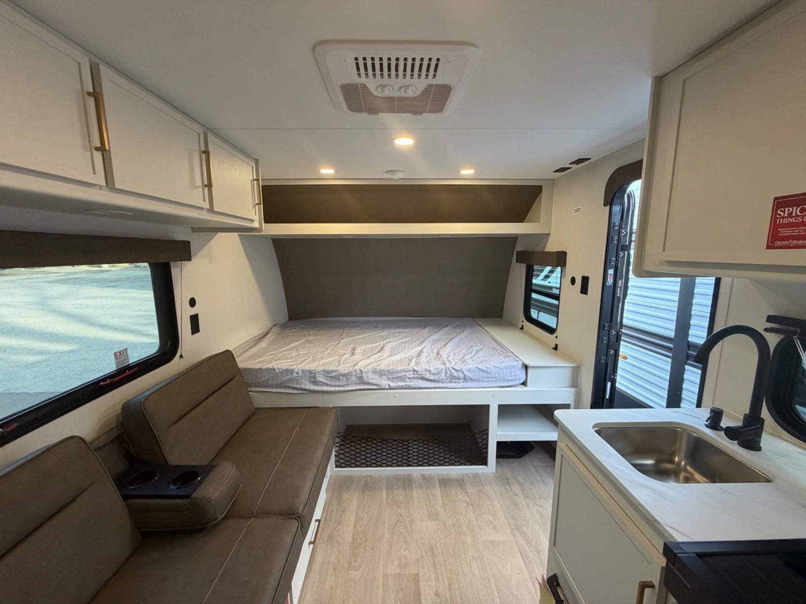 2026 Grand Design 2026 Grand Design Transcend One - thumbnail 12