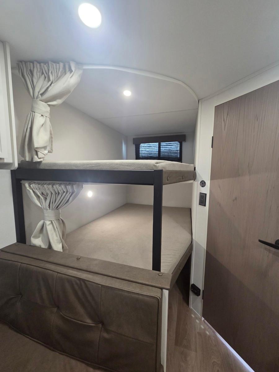 2026 Grand Design 2026 Grand Design Transcend Xplor - thumbnail 8