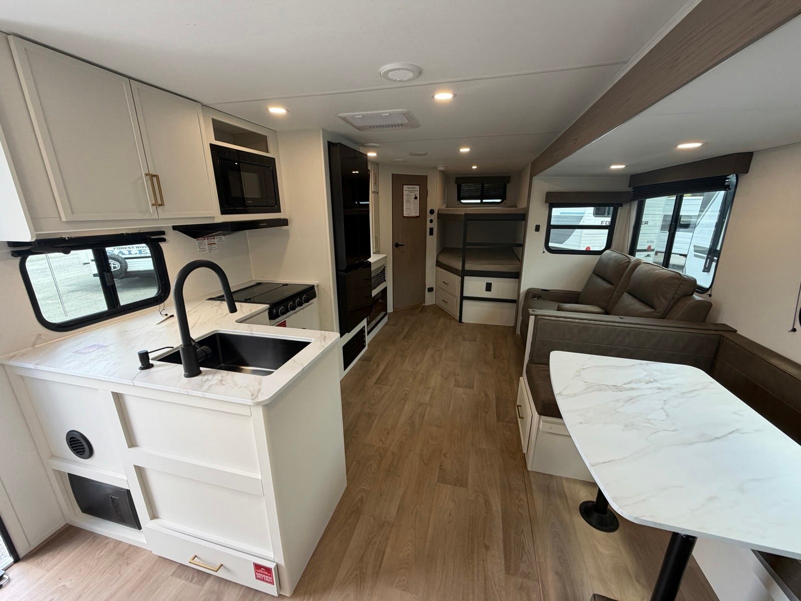 2027 Grand Design 2027 Grand Design Transcend Xplor - thumbnail 10