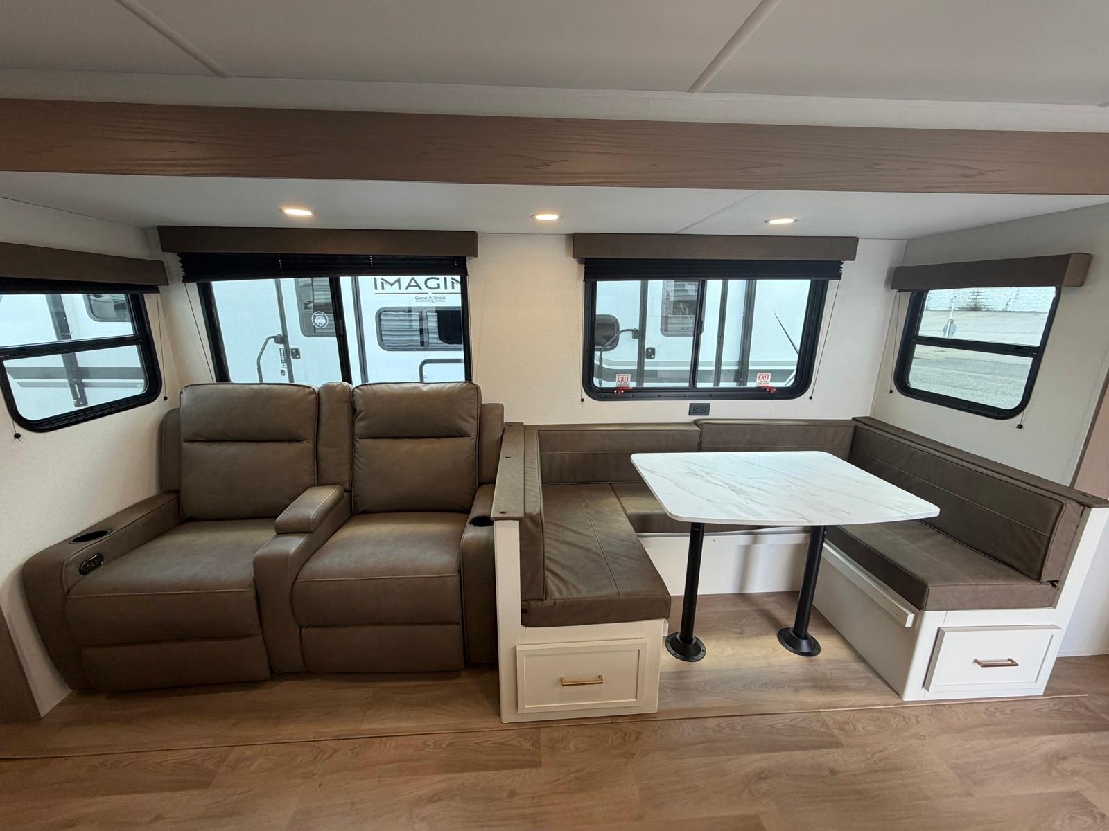 2027 Grand Design 2027 Grand Design Transcend Xplor - thumbnail 13