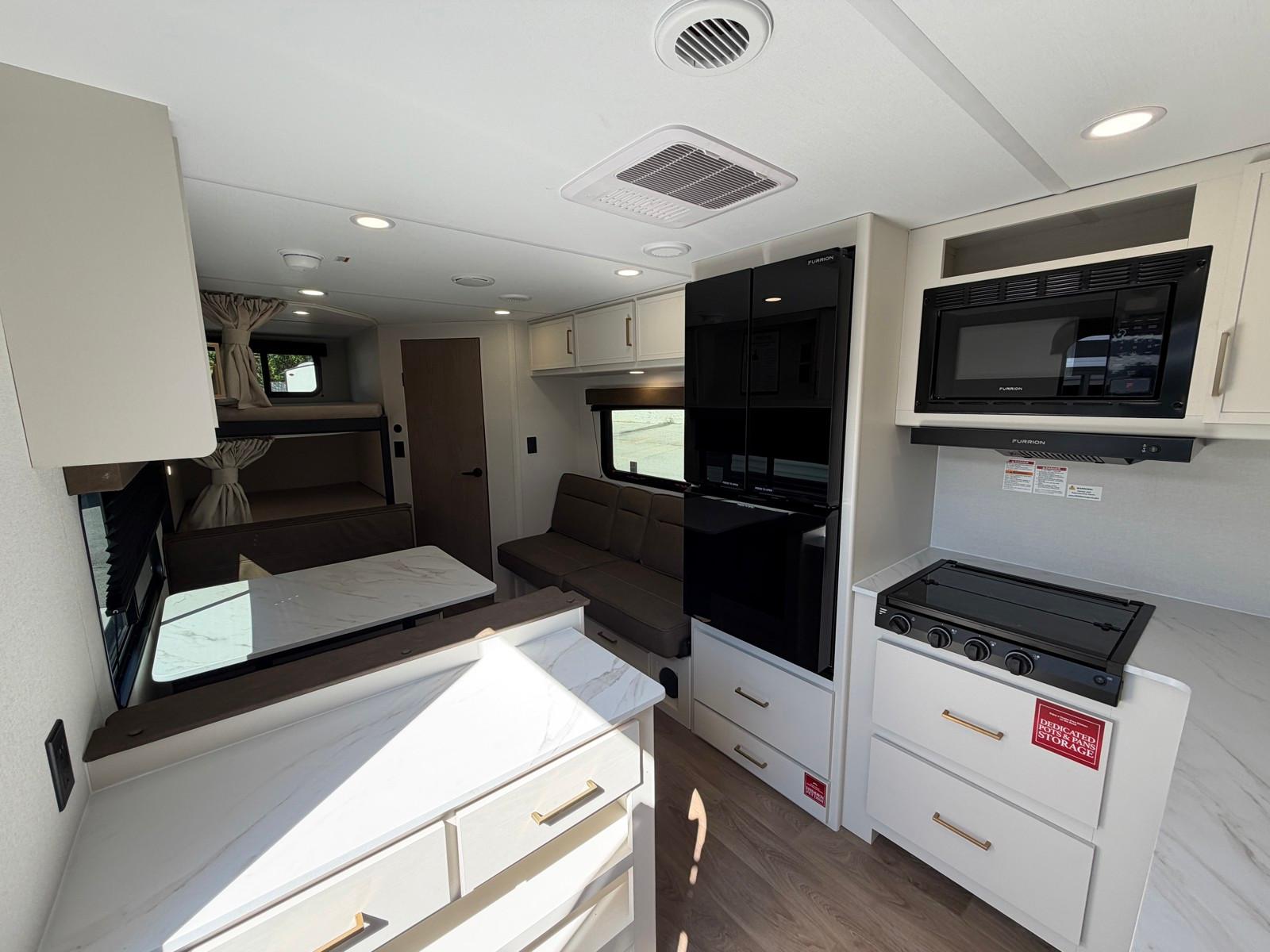 2027 Grand Design 2027 Grand Design Transcend Xplor - thumbnail 10