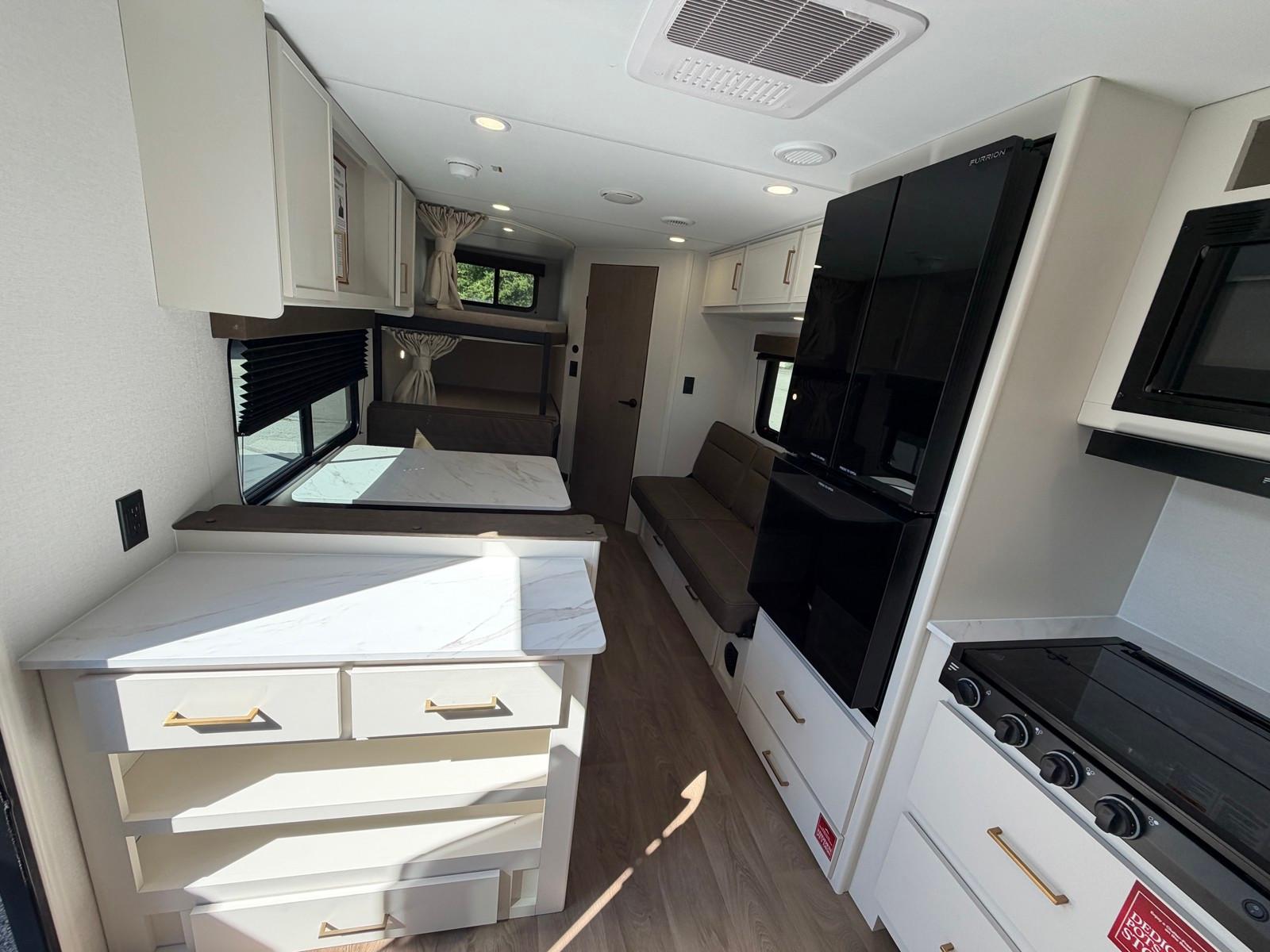 2027 Grand Design 2027 Grand Design Transcend Xplor - thumbnail 11