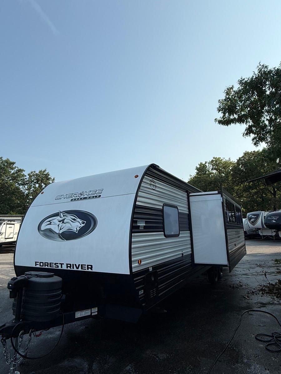 2025 Cherokee Grey Wolf 26DBH