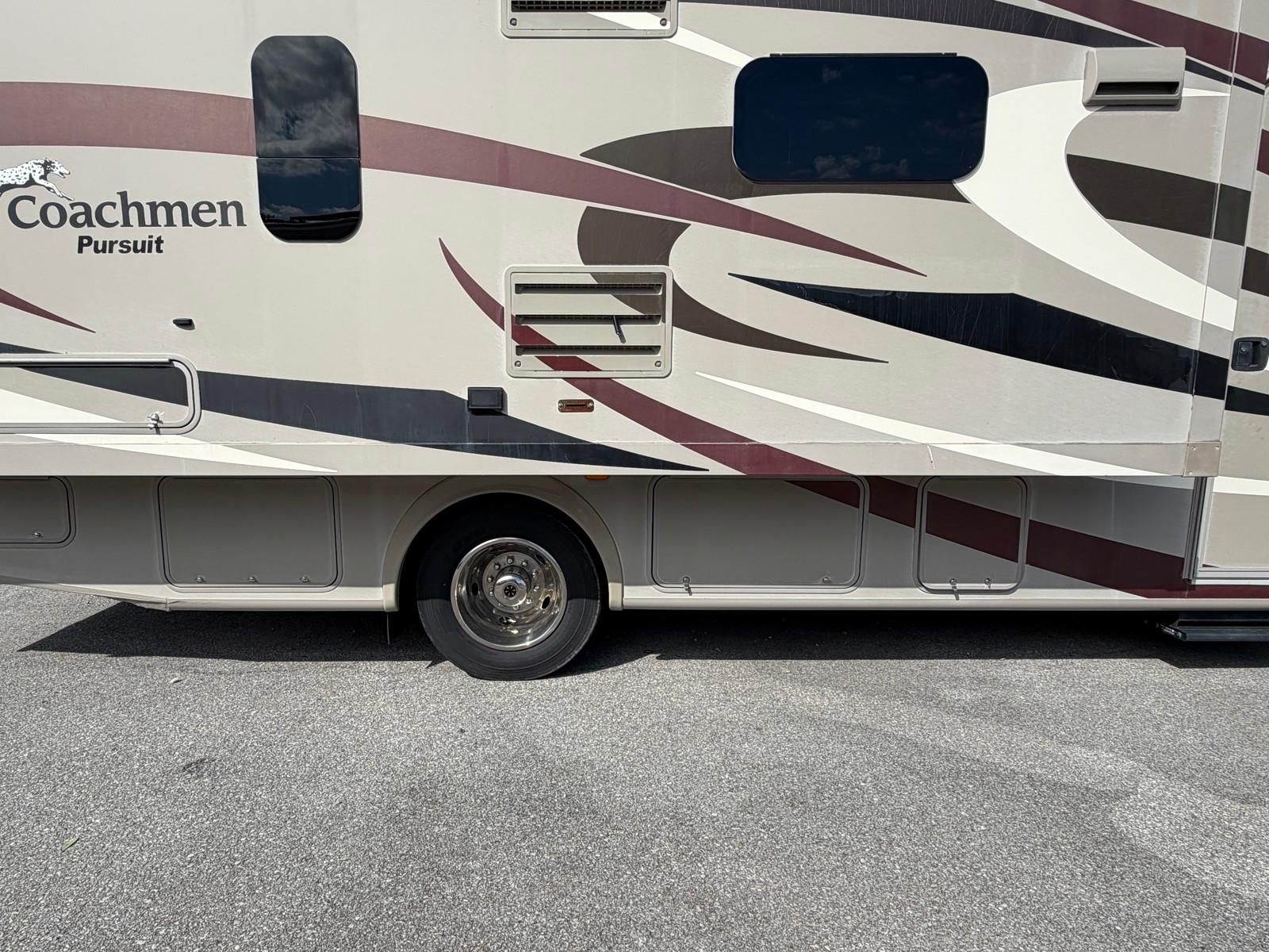 2015 Coachmen 2015 Coachmen Pursuit - thumbnail 7