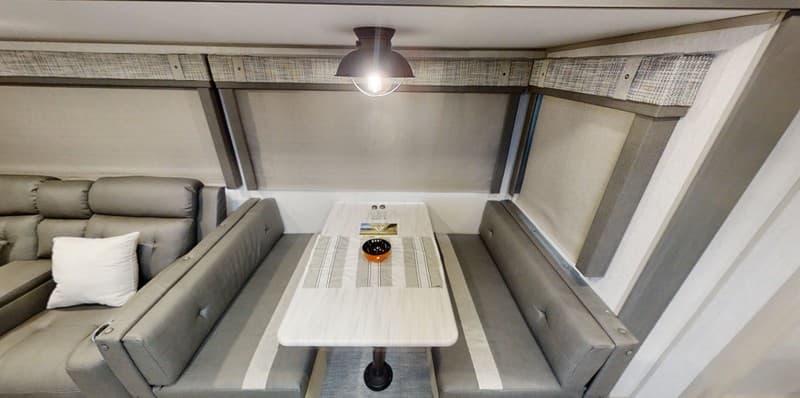 2024 Forest River 2024 Forest River Wildwood Heritage Glen Hyper-Lyte - thumbnail 5