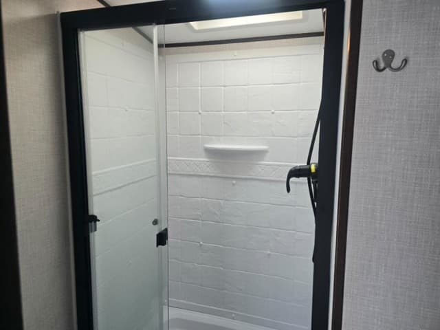 2023 Dutchmen 2023 Dutchmen Atlas - thumbnail 19