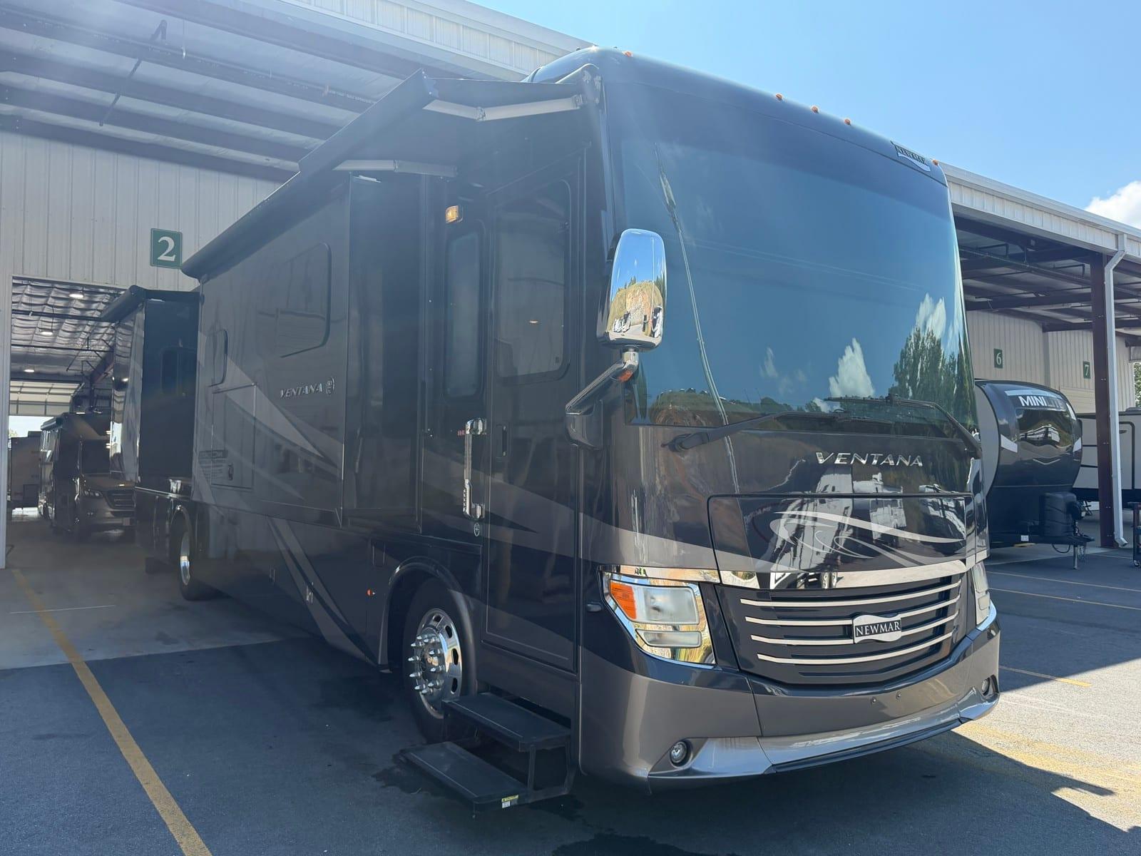 2018 Newmar Ventana M-3709