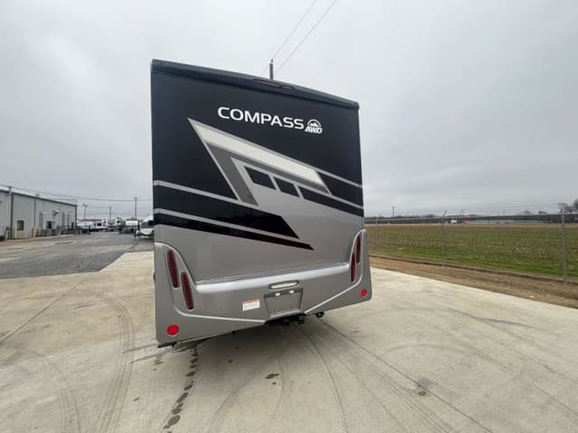 2025 Thor Motor Coach 2025 Thor Motor Coach Compass - thumbnail 8